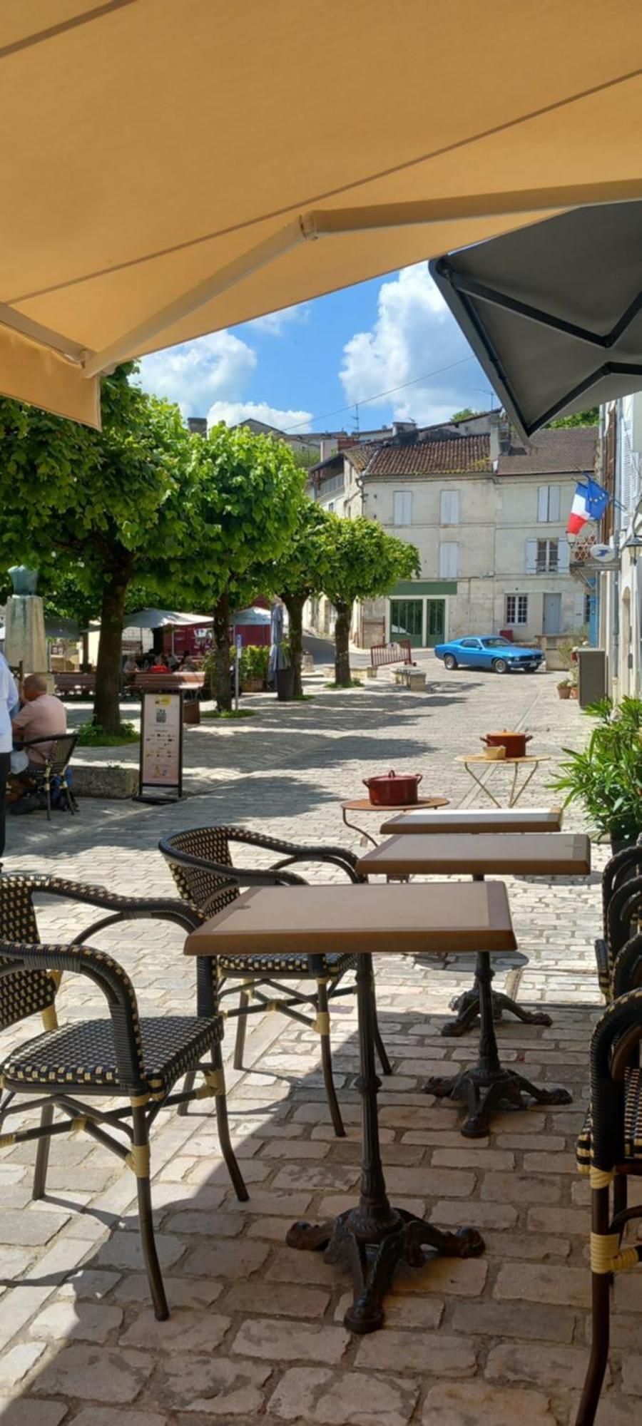 La Maison Du Tourniquet Aubeterre-sur-Dronne Buitenkant foto
